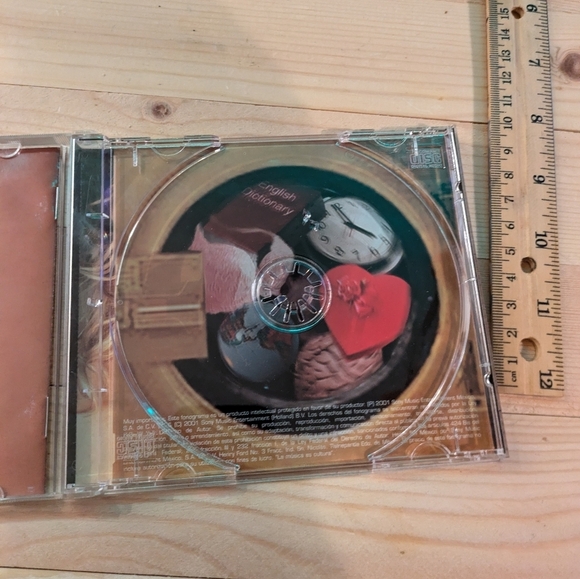 Shakira CD Album with Cover Art Lavanderia Pre-owned - Picture 5 of 6